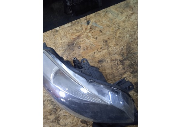Фара передня права Renault Clio 3, 2005-2009, 8200261612, 89900162 *